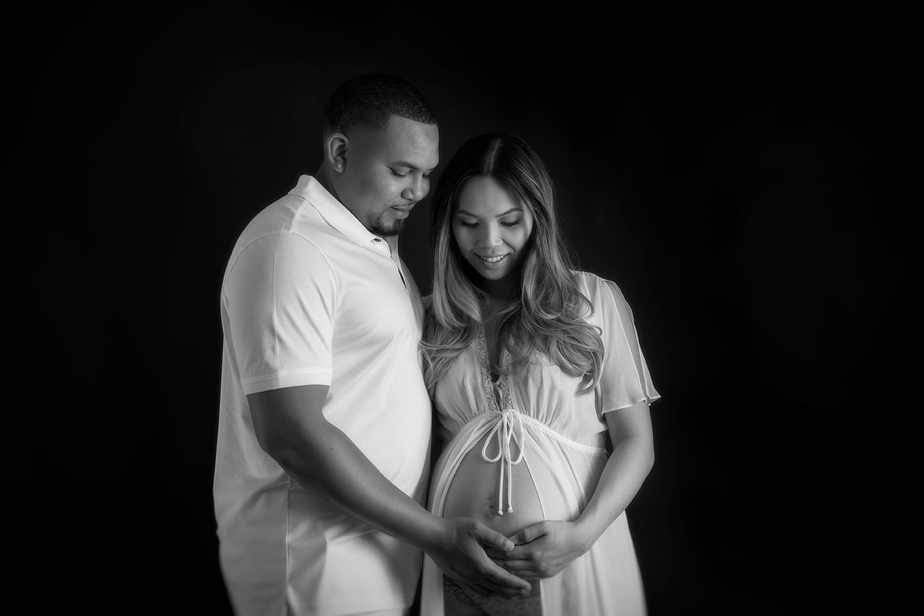 pregnancy-massarge-and-maternity-portrait-session-Portland-6