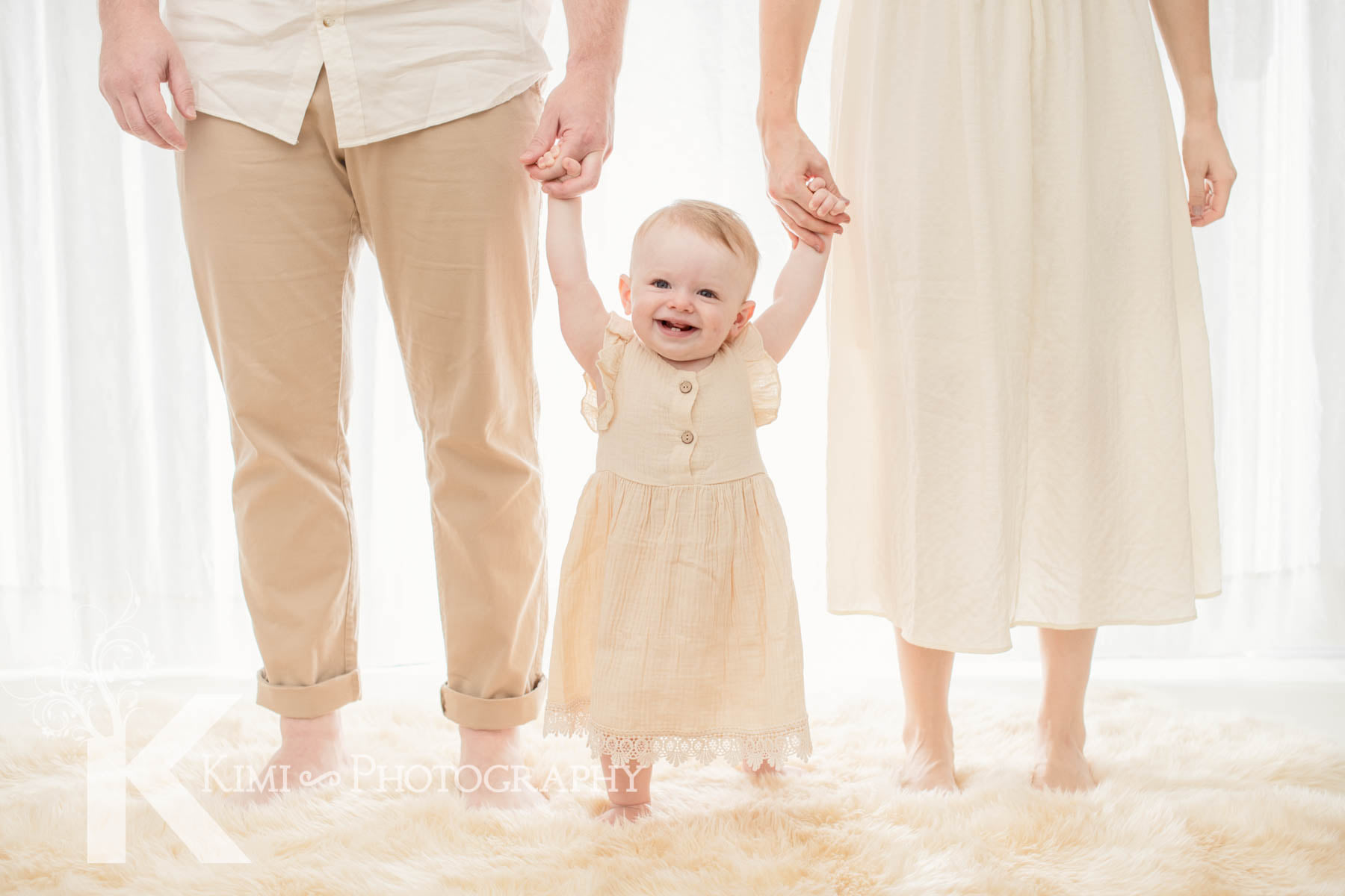 Fun and safe smash cake session with Kimi Photography in Portland Oregon